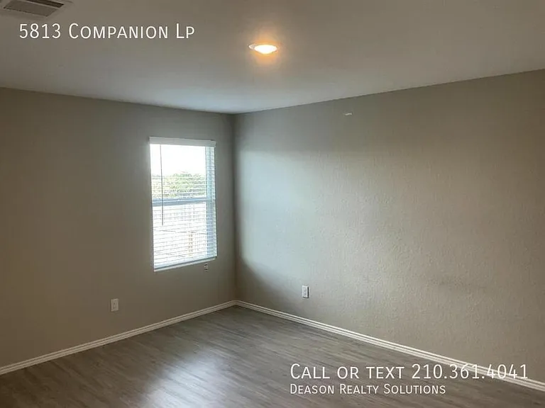 5813 Companion Loop — Photo 6