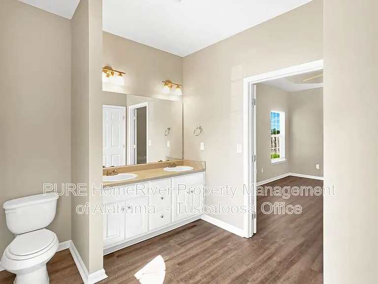 9750 Moonlight Dr — Photo 11