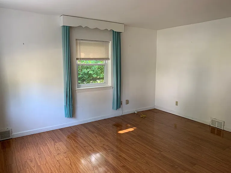 857 Maple Ave — Photo 8