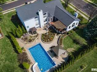 2104 W Broadland Dr, Dunlap, IL