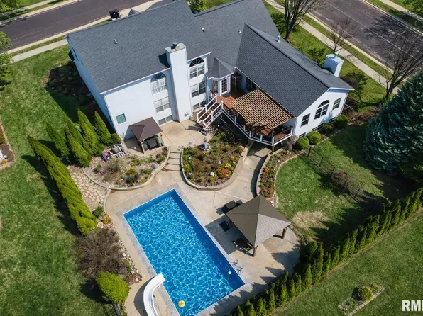 2104 W Broadland Dr, Dunlap, IL 61525