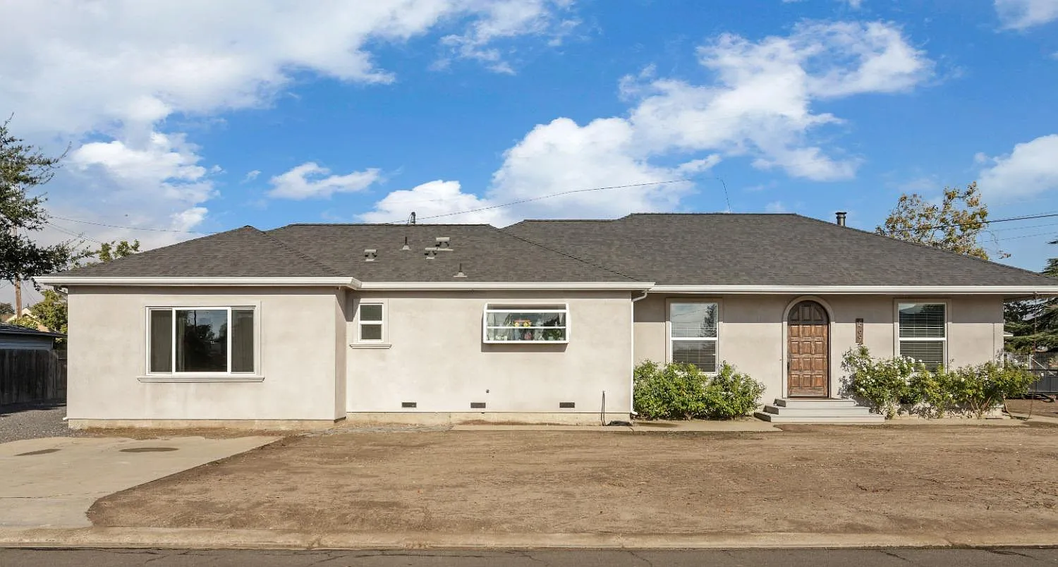 569 Springer Ln photo 1