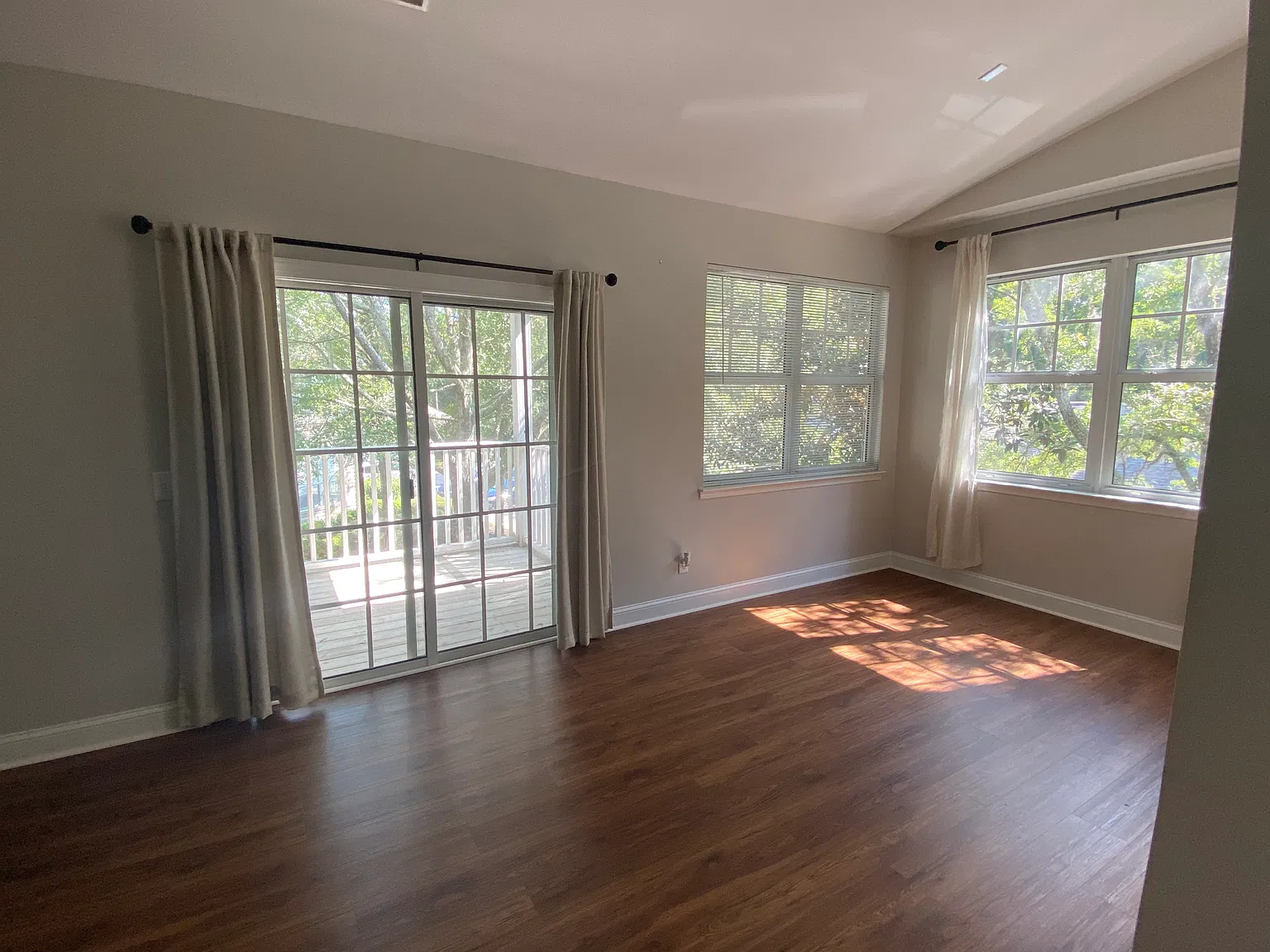 2 bed, 1145 sqft, $2,350 — Photo 4
