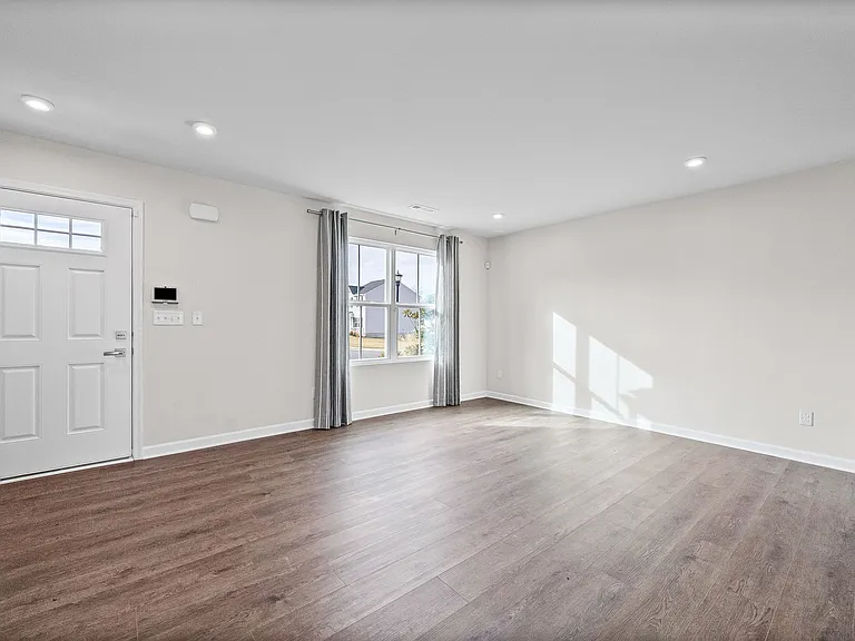 1139 Lisenbee Way — Photo 11
