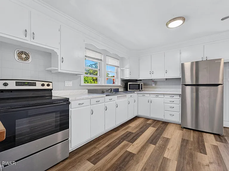 978 Main St #2A — Photo 8