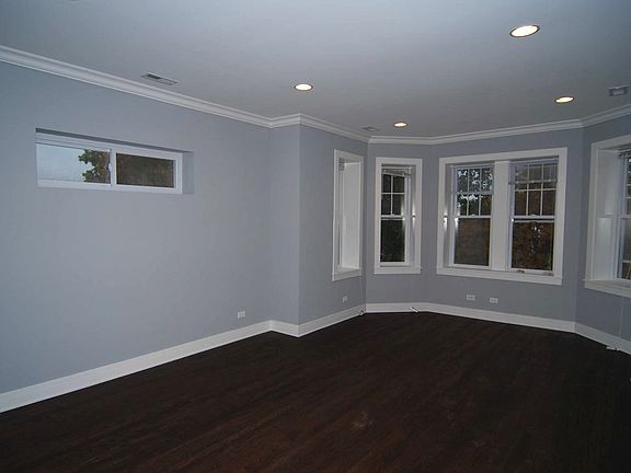 3rd image of 2453 W Arthur Ave