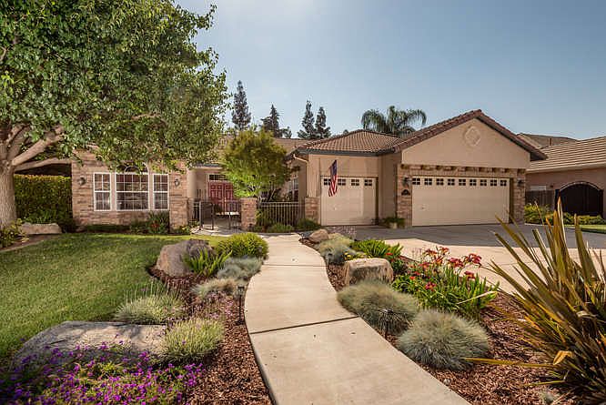 1st image of 2132 N Peppertree Ct