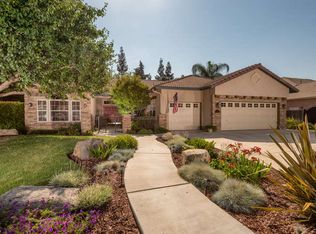 2132 N Peppertree Ct, Visalia, CA