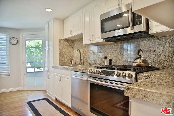 9830 Vidor Dr #302 — Photo 15