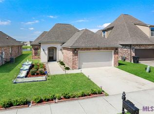 8516 Summer Grove Ave, Baton Rouge, LA 70820