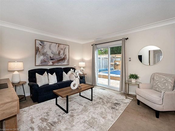 5th image of 74 Maiden Ln