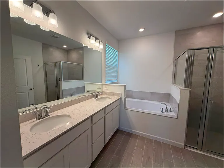4453 NW 14th Loop — Photo 6