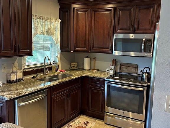 4th image of 739 Locklear Ave