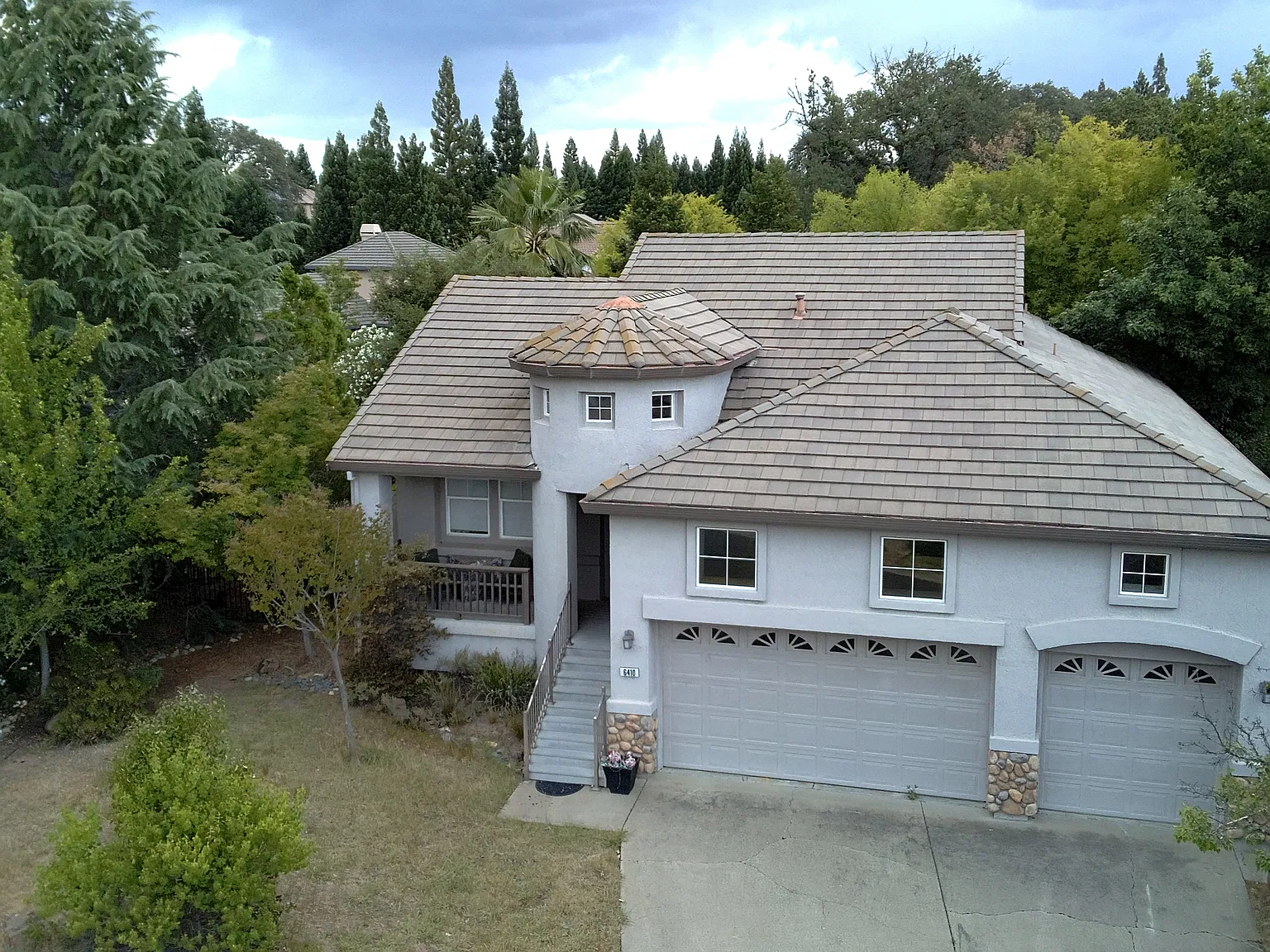 3 bed, 2100 sqft, $3,850 — Photo 1