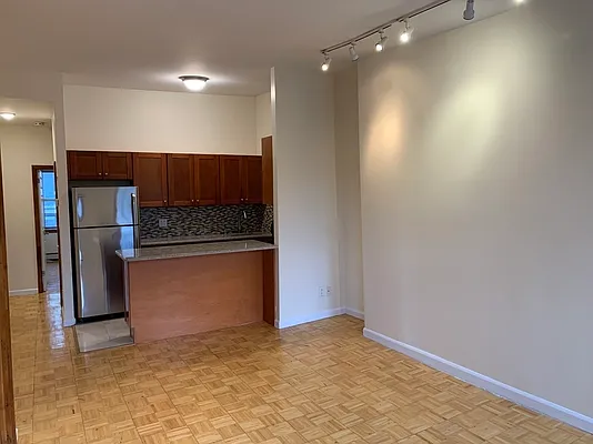 Rented by H L Dynasty Real Estate Corp | media 11