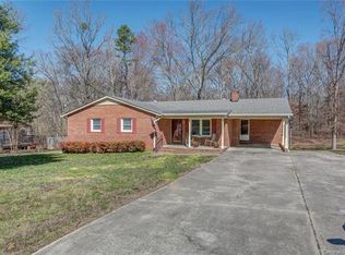 140 Shadowbrook Rd, Mount Holly, NC 28120
