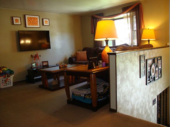 Large Living room Bay Window