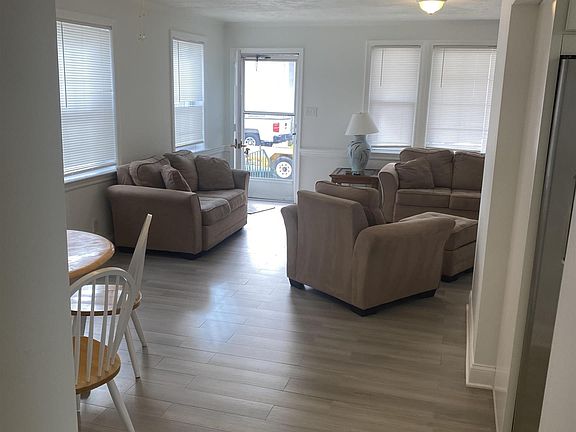 4th image of 7 S Gladstone Ave