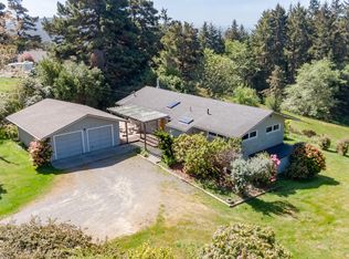 2736 Sunny Grove Ave, McKinleyville, CA 95519
