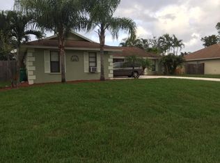 917 SE Lansdowne Ave, Port Saint Lucie, FL 34983