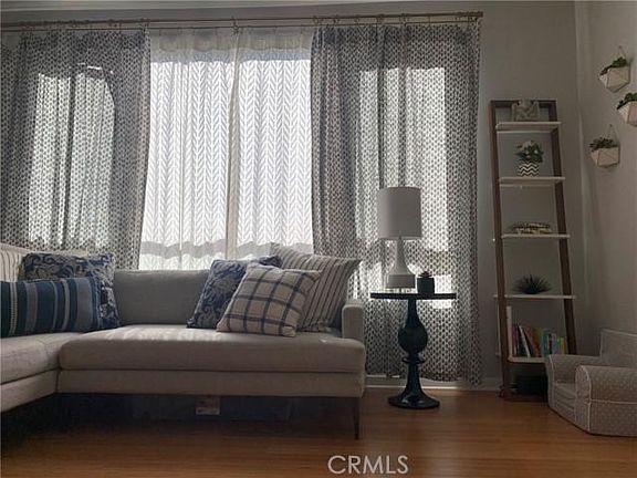 4th image of 5410 W 149th Pl Unit 2