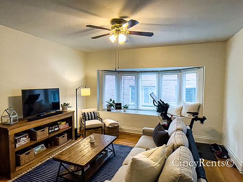 3rd image of 1320 Grace Ave APT 1