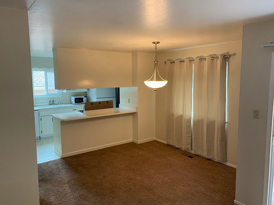2nd image of 23 Griggs Ln