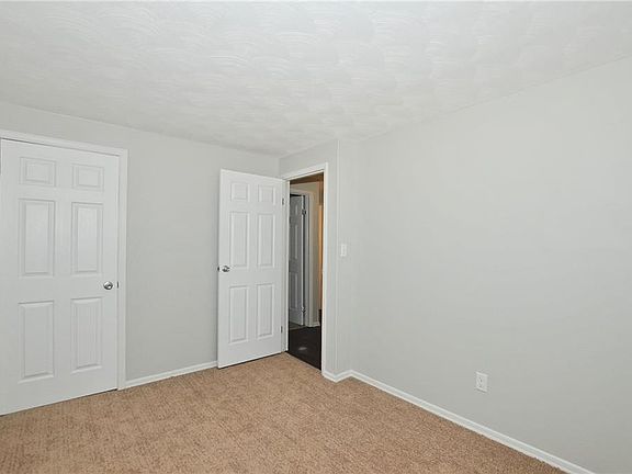 3rd image of 2207 N Gable Dr