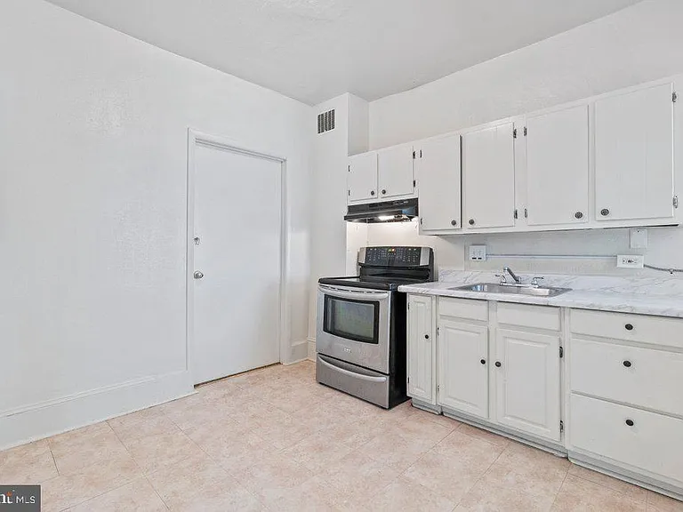 502 S Main St #1A — Photo 9