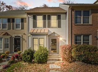 8488 Canyon Oak Dr, Springfield, VA 22153