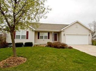 1354 Knolls Ave S, Dekalb, IL 60115