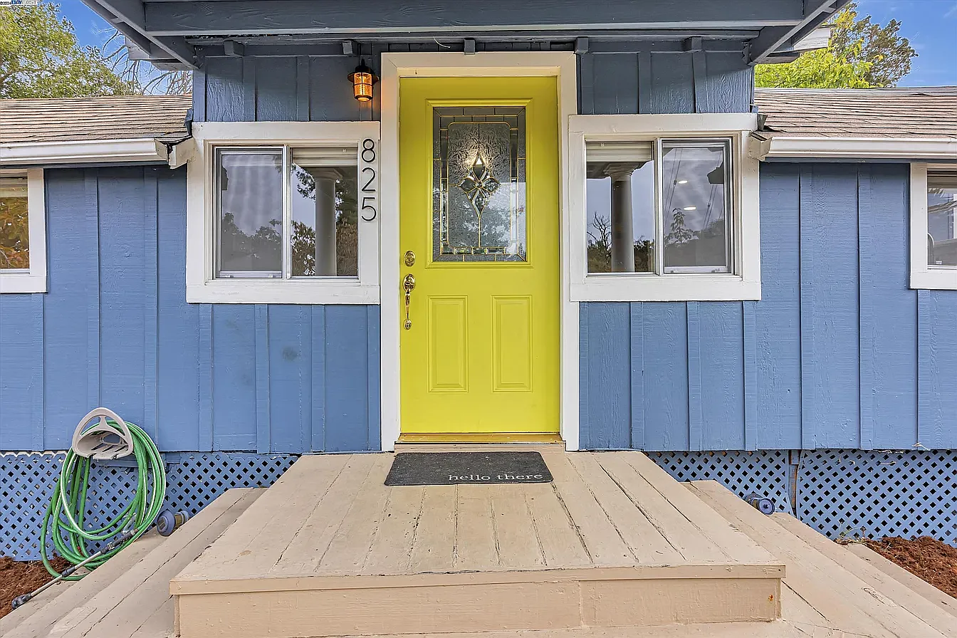 3 bed, 1070 sqft, $3,900 — Photo 3