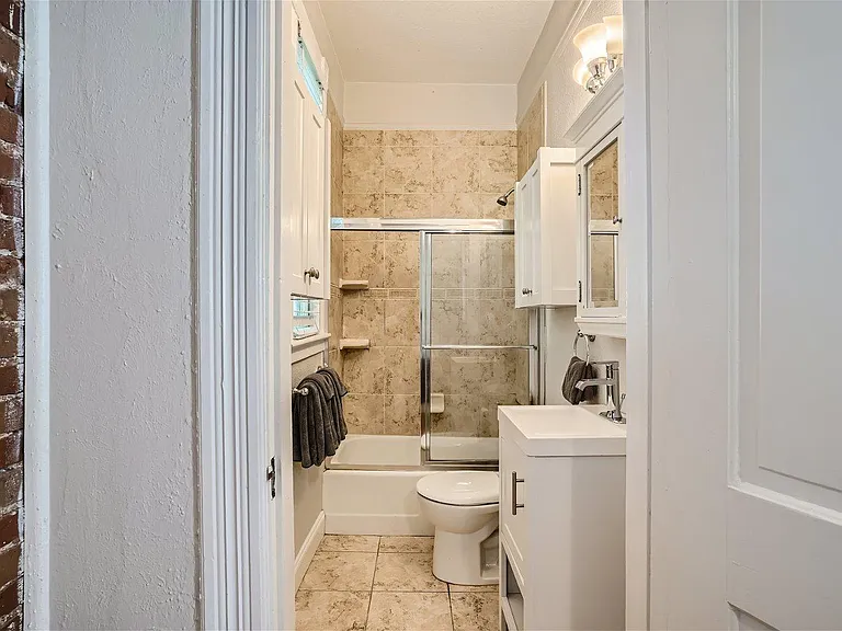 239 W Ellsworth Ave #A — Photo 16