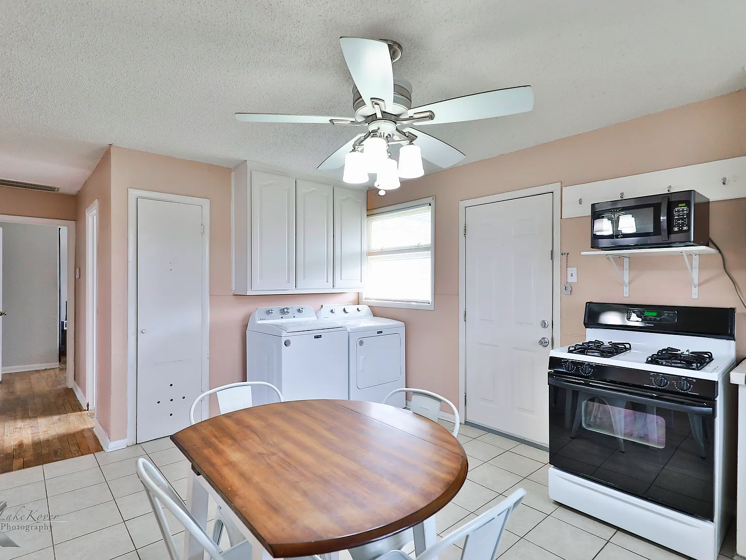 2 bed, 900 sqft, $2,995 — Photo 4