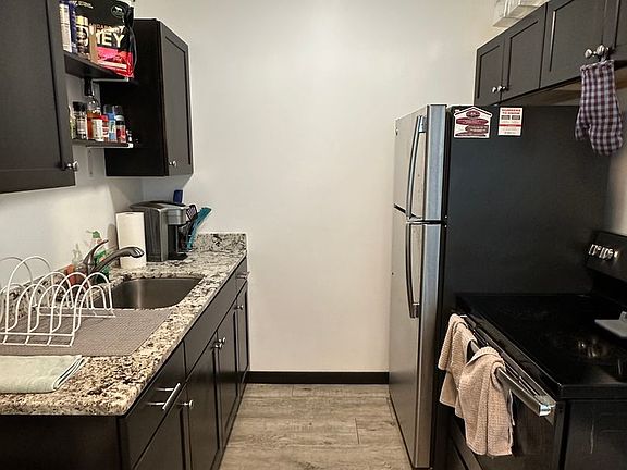 3rd image of 627 Polk St NE #2