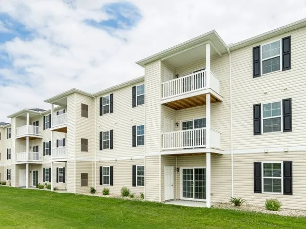 Lyndon Square, 911 Ormsby Ln #Ec65a5f06, Louisville, KY 40242