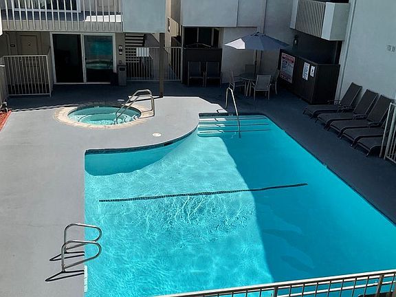 5th image of 3710 Garnet St APT 210