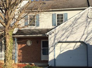 118 Parklawn Ct, Lancaster, PA 17601