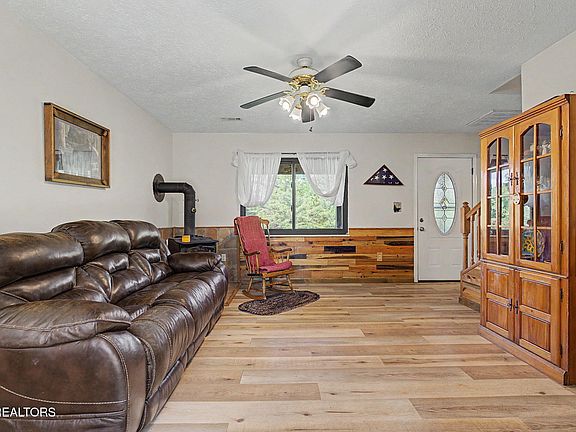 4th image of 4246 Meadow Cir