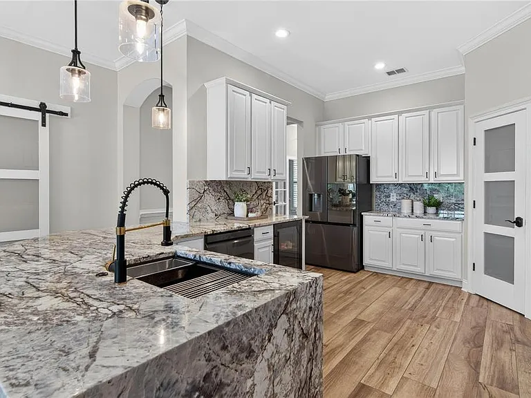 8411 Woburn Ct — Photo 11