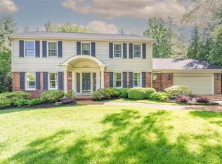 14603 Chermoore Dr, Chesterfield, MO 63017