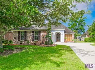 18049 Manning Dr, Prairieville, LA 70769