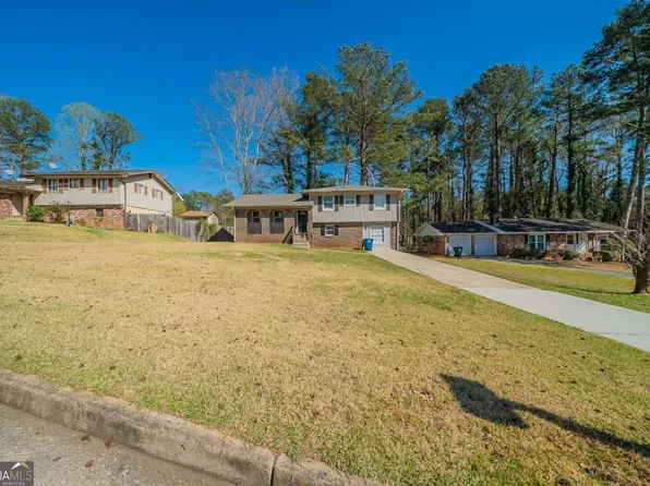 8904 Creekwood Ct, Riverdale, GA 30274