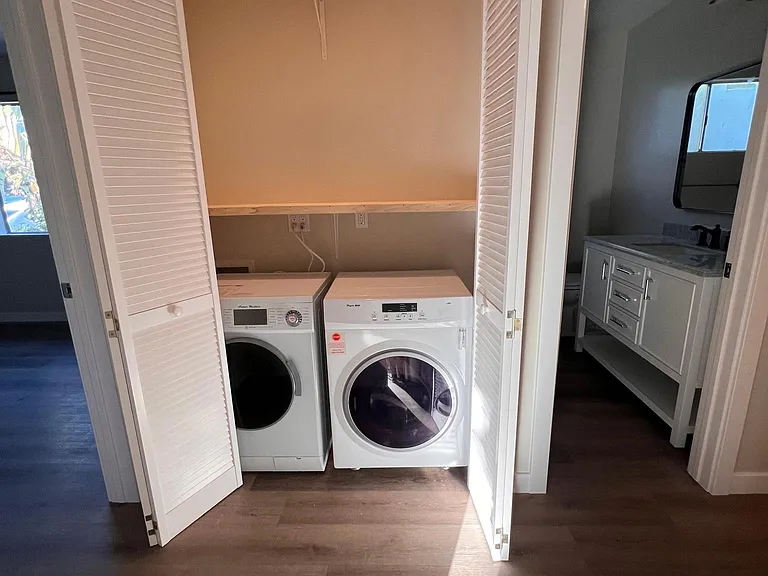 711 Colina Ln #A — Photo 5