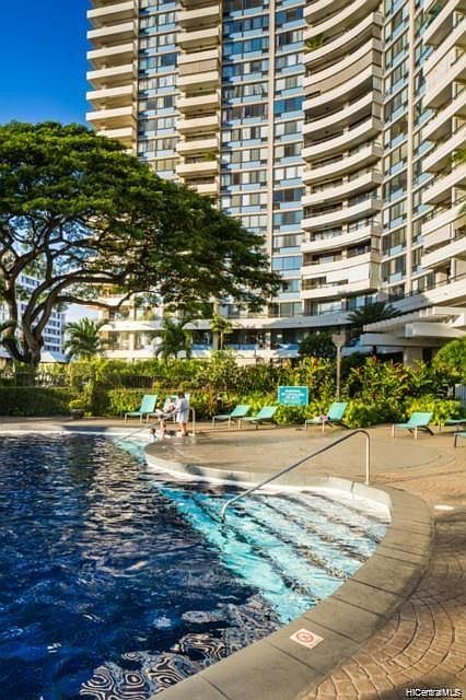 2nd image of 2333 Kapiolani Blvd APT 817