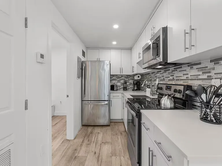 836 SW 4th Ave — Photo 27