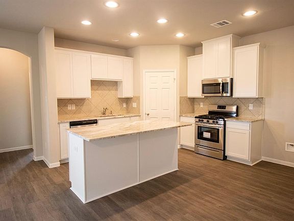4th image of 3117 Royal Albatross Dr