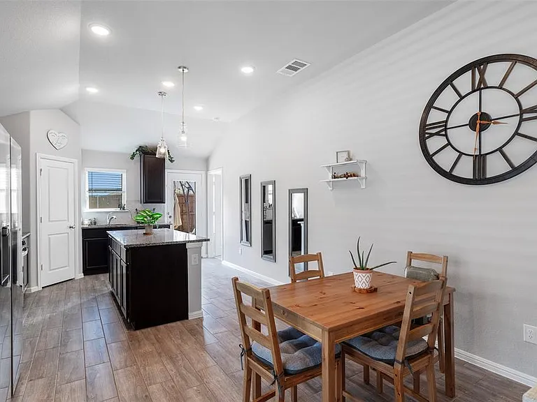 14132 Calderwood St — Photo 4