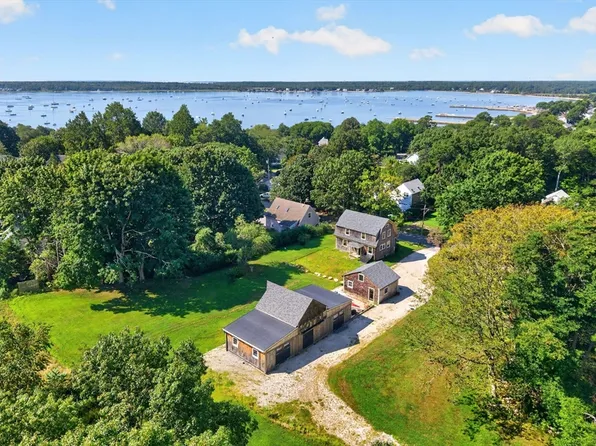 4 Oakland St, Mattapoisett, MA 02739