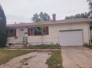 415 E 12th St, Grand Island, NE 68801